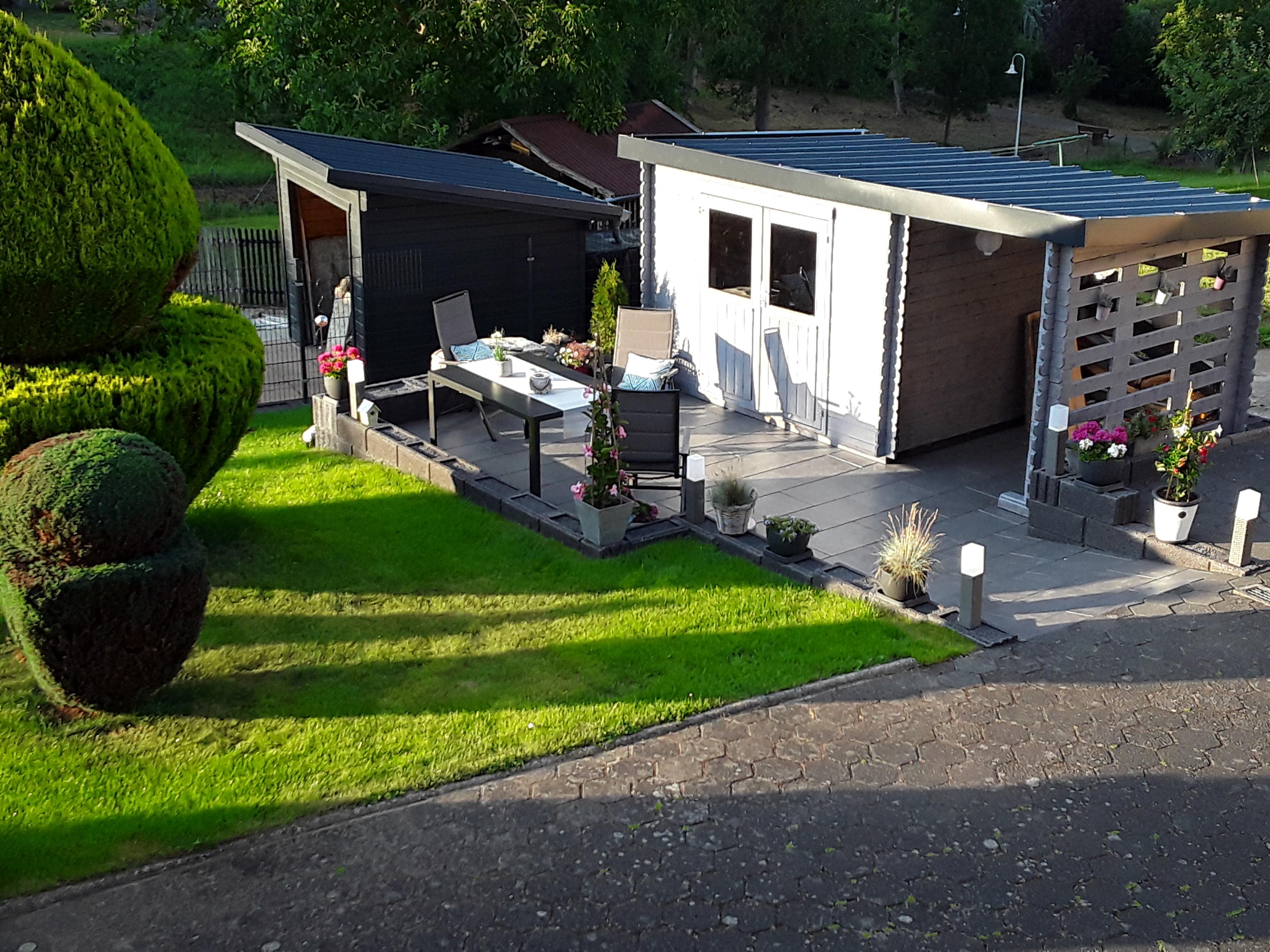 Foto: Gartenhaus im Garten