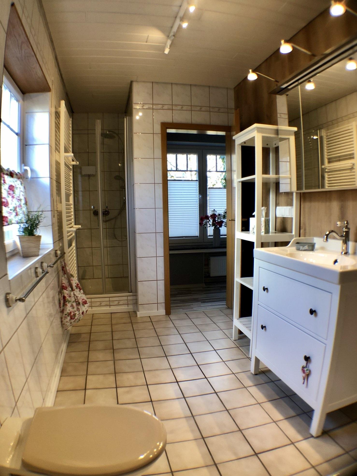 Foto: Badezimmer+Dusche