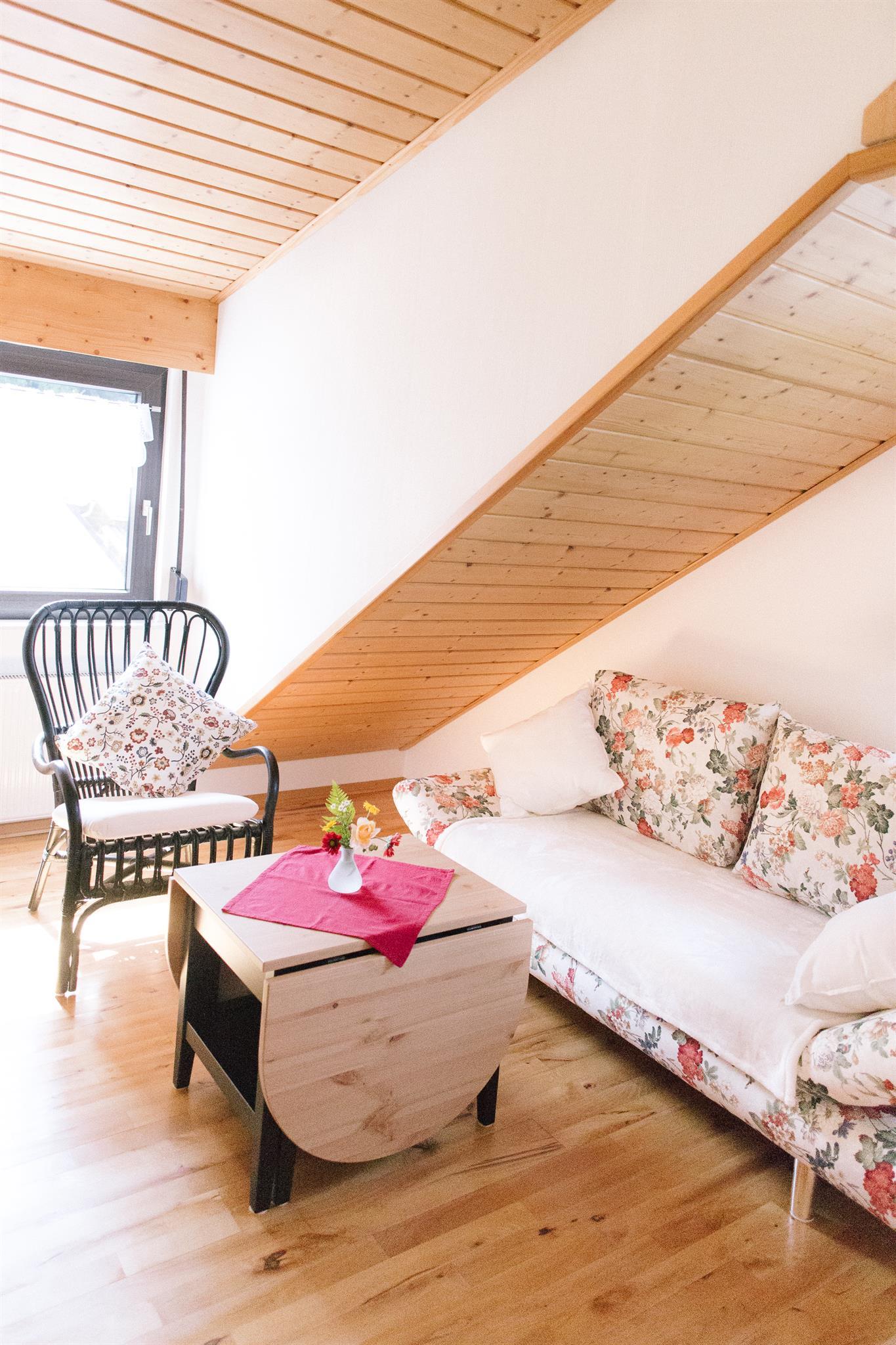 Foto: Wohnzimmer mit SAT-TV