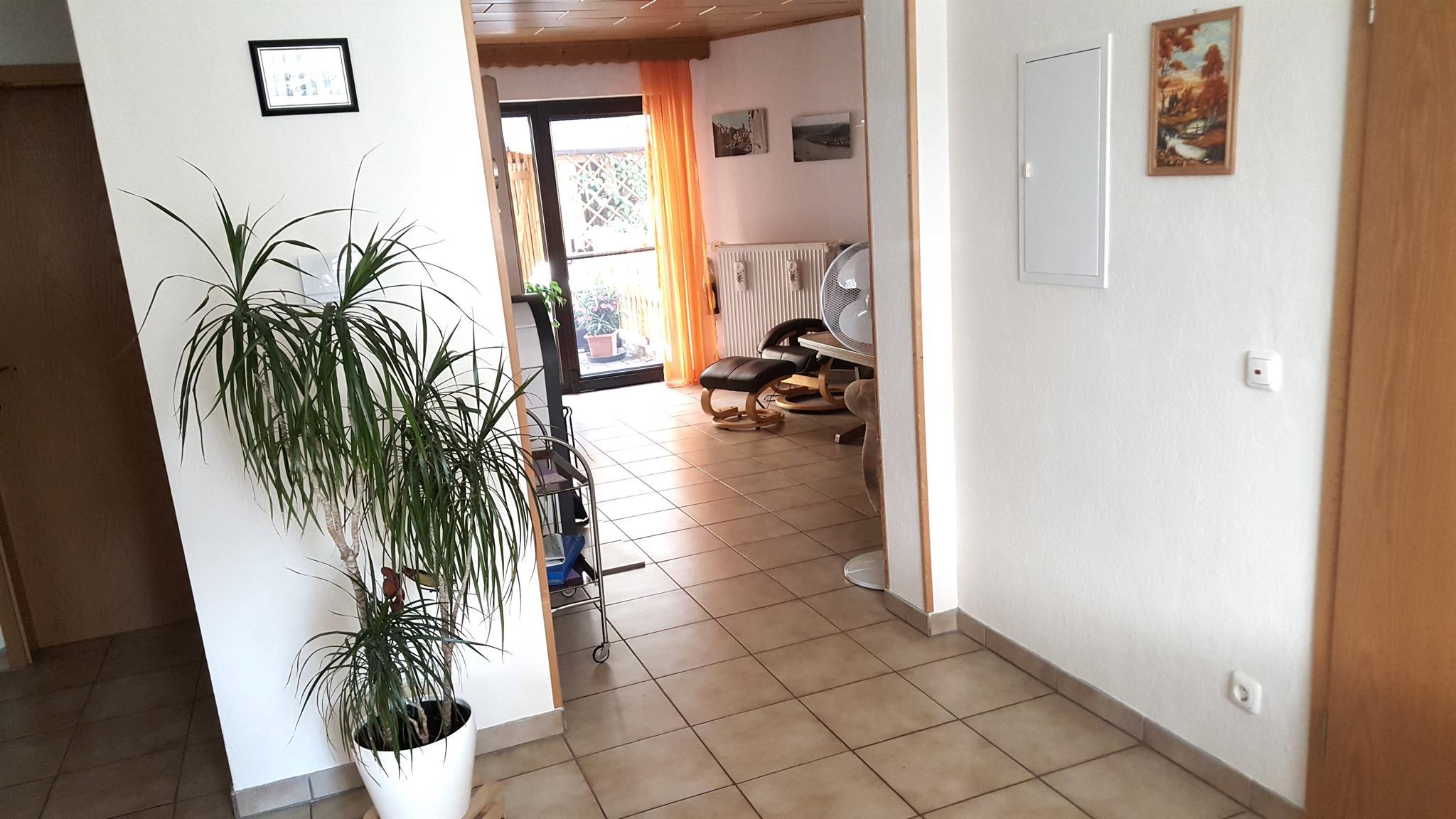 Foto: Esszimmer Blick ins Wohnzimmer