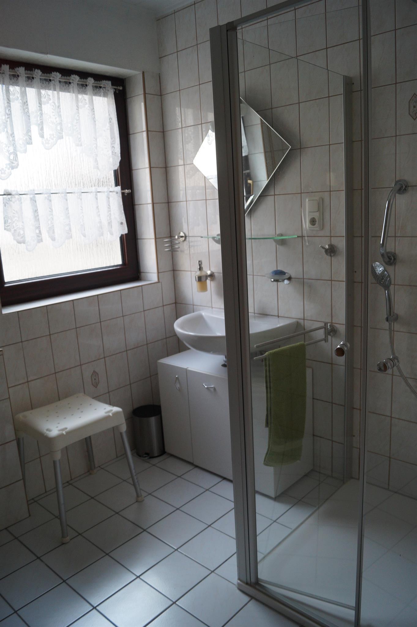 Foto: Bad mit ebenerdiger Dusche